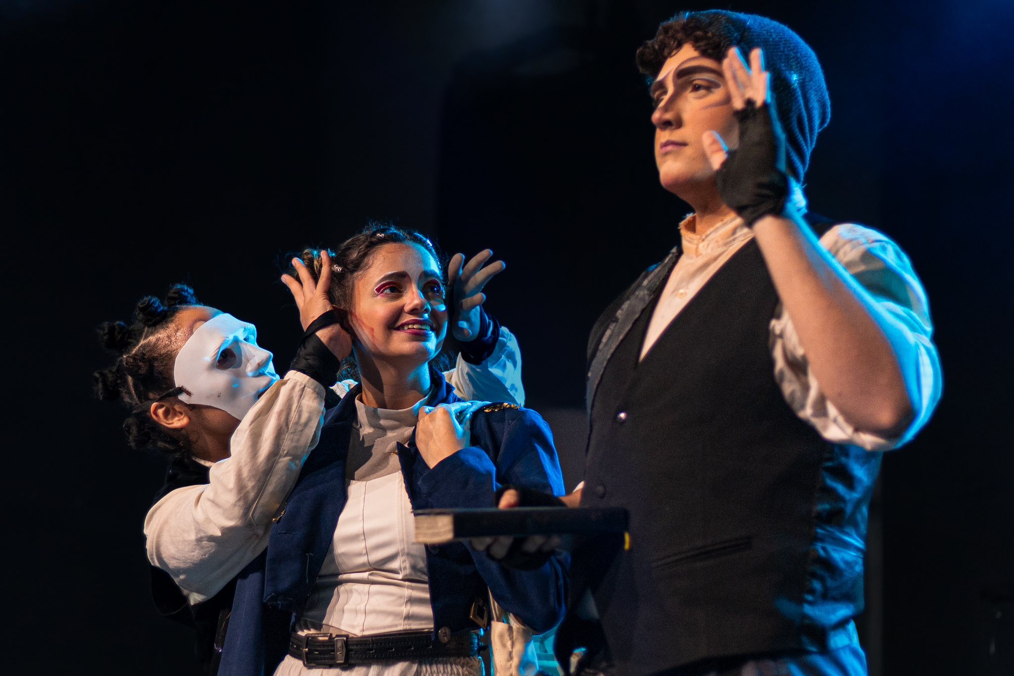 [Imagem de Amigos Sorridentes]