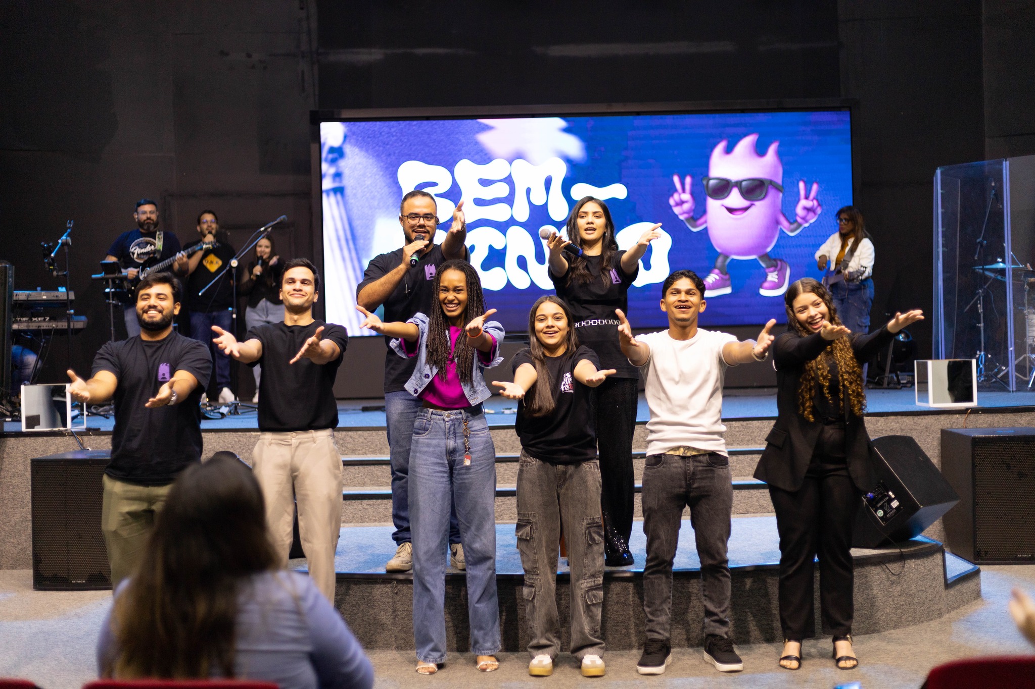 [Imagem de Celebração Jovens]